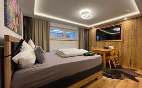 Quality Hosts Arlberg - Alptyrol Appartements